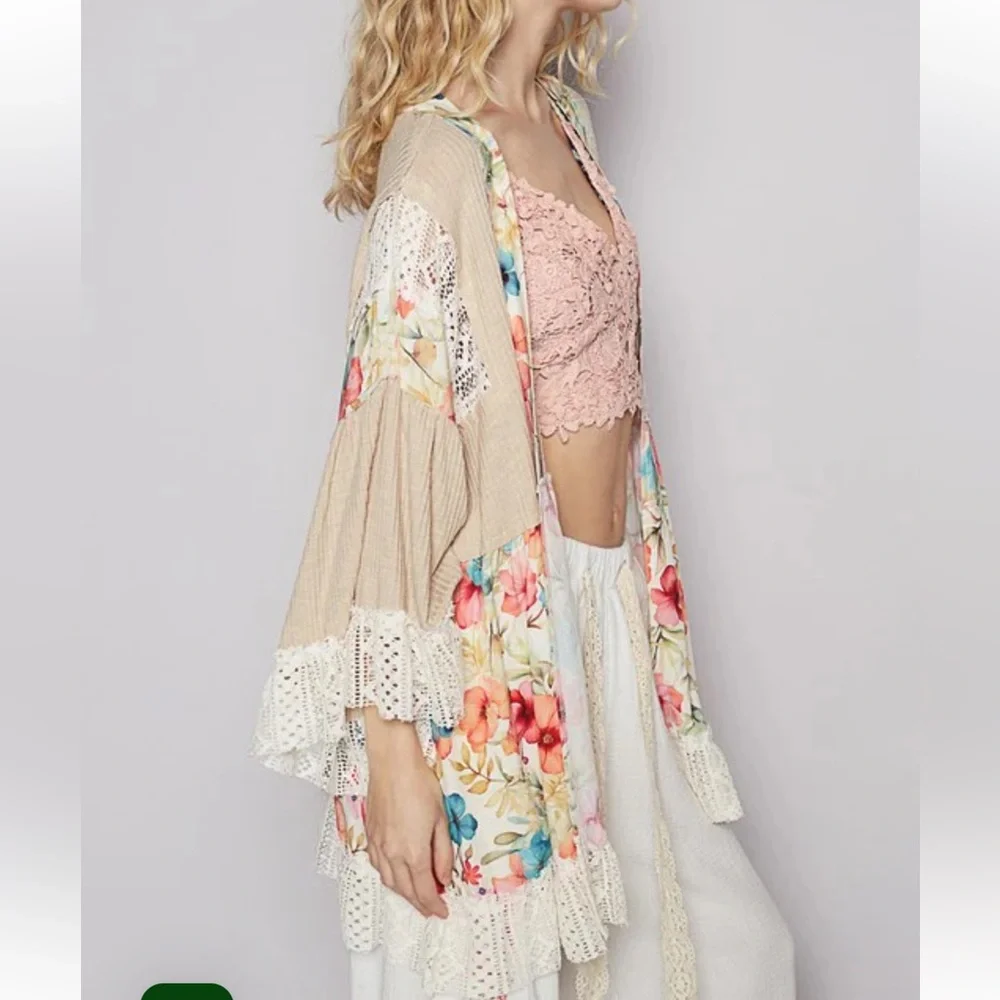 Summer Clearout POL. Floral Crochet Detail Open Front Cardigan - Picture 2 of 3